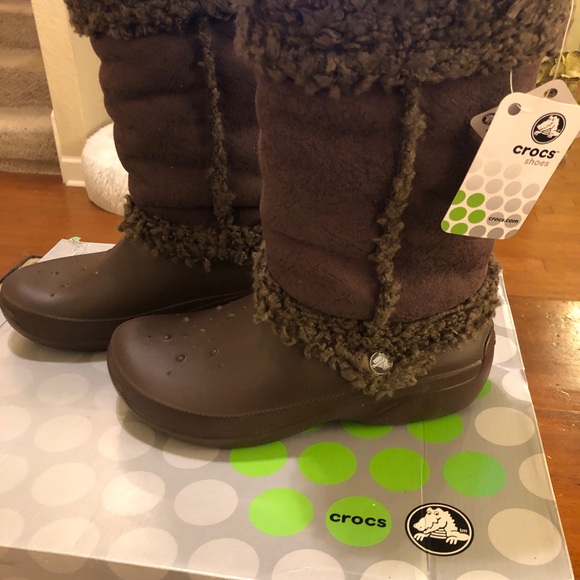 CROCS Dark Brown Fuzzy Lined Boots - Picture 2 of 8